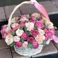Корзина цветов «Мамочке» Корзина цветов «Мамочке»